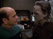 extant_StarTrek_VOY_5x08-NothingHuman_00924.jpg