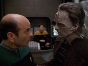 extant_StarTrek_VOY_5x08-NothingHuman_00930.jpg