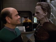extant_StarTrek_VOY_5x08-NothingHuman_00949.jpg