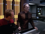 extant_StarTrek_VOY_5x08-NothingHuman_01264.jpg