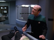 extant_StarTrek_VOY_5x08-NothingHuman_01269.jpg