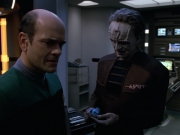 extant_StarTrek_VOY_5x08-NothingHuman_01310.jpg