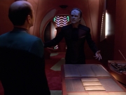 extant_StarTrek_VOY_5x08-NothingHuman_01521.jpg