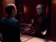 extant_StarTrek_VOY_5x08-NothingHuman_01570.jpg