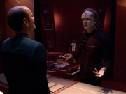 extant_StarTrek_VOY_5x08-NothingHuman_01572.jpg