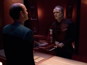 extant_StarTrek_VOY_5x08-NothingHuman_01579.jpg