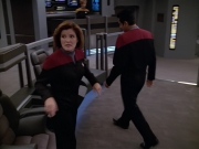 extant_StarTrek_VOY_5x08-NothingHuman_01659.jpg