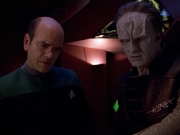 extant_StarTrek_VOY_5x08-NothingHuman_01797.jpg