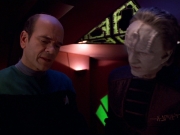 extant_StarTrek_VOY_5x08-NothingHuman_01804.jpg