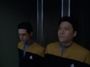 extant_StarTrek_VOY_5x08-NothingHuman_01890.jpg