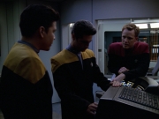 extant_StarTrek_VOY_5x08-NothingHuman_01907.jpg