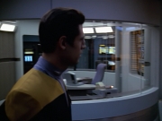 extant_StarTrek_VOY_5x08-NothingHuman_02017.jpg