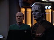 extant_StarTrek_VOY_5x08-NothingHuman_02035.jpg