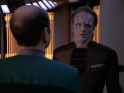 extant_StarTrek_VOY_5x08-NothingHuman_02072.jpg