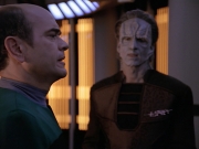 extant_StarTrek_VOY_5x08-NothingHuman_02075.jpg