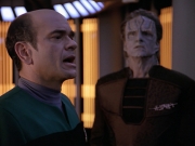 extant_StarTrek_VOY_5x08-NothingHuman_02078.jpg