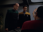 extant_StarTrek_VOY_5x08-NothingHuman_02196.jpg