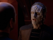 extant_StarTrek_VOY_5x08-NothingHuman_02622.jpg