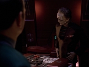 extant_StarTrek_VOY_5x08-NothingHuman_02702.jpg