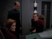 extant_StarTrek_VOY_5x08-NothingHuman_02818.jpg