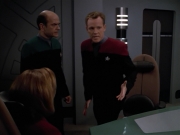 extant_StarTrek_VOY_5x08-NothingHuman_02819.jpg