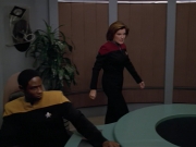 extant_StarTrek_VOY_5x08-NothingHuman_02897.jpg