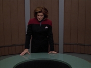 extant_StarTrek_VOY_5x08-NothingHuman_02920.jpg