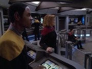 extant_StarTrek_VOY_5x08-NothingHuman_03032.jpg