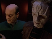 extant_StarTrek_VOY_5x08-NothingHuman_03090.jpg