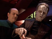 extant_StarTrek_VOY_5x08-NothingHuman_03102.jpg