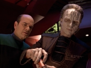 extant_StarTrek_VOY_5x08-NothingHuman_03105.jpg