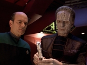 extant_StarTrek_VOY_5x08-NothingHuman_03113.jpg