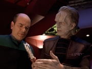 extant_StarTrek_VOY_5x08-NothingHuman_03115.jpg