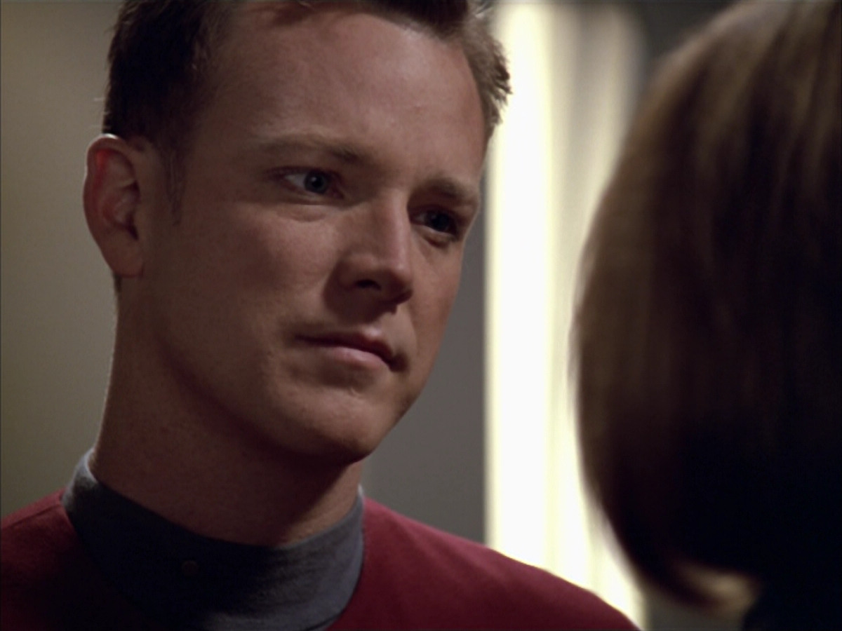 extant_StarTrek_VOY_5x09-ThirtyDays_00023.jpg