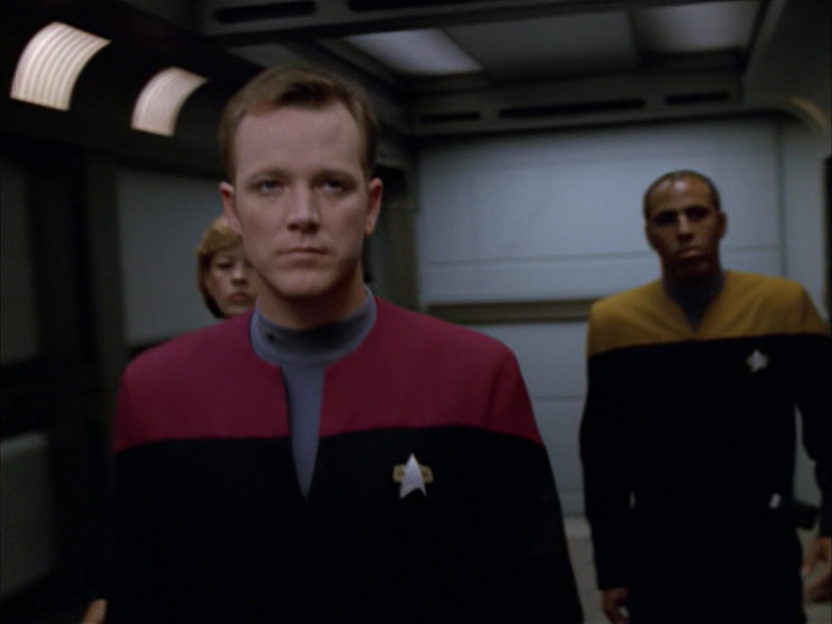 extant_StarTrek_VOY_5x09-ThirtyDays_00046.jpg