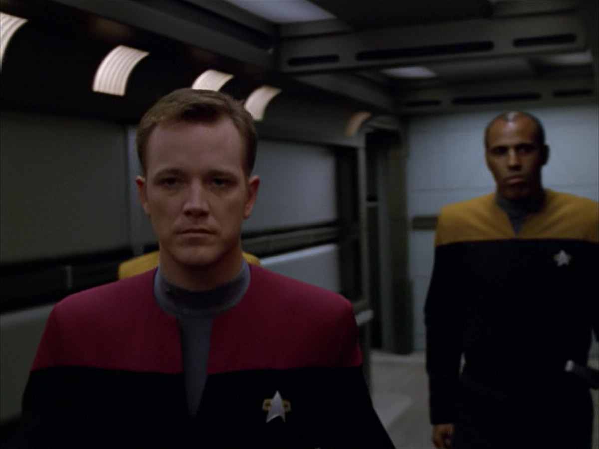 extant_StarTrek_VOY_5x09-ThirtyDays_00047.jpg