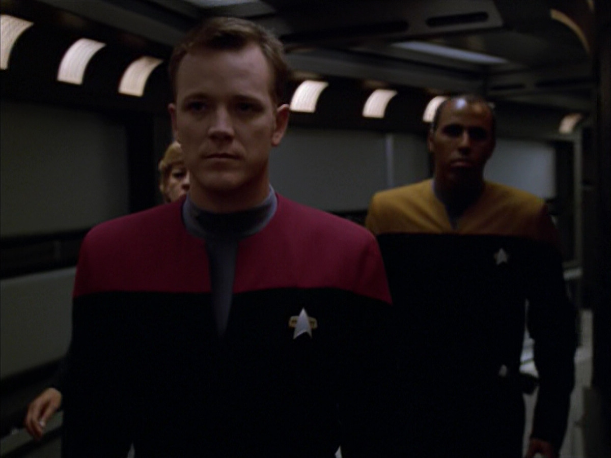 extant_StarTrek_VOY_5x09-ThirtyDays_00049.jpg
