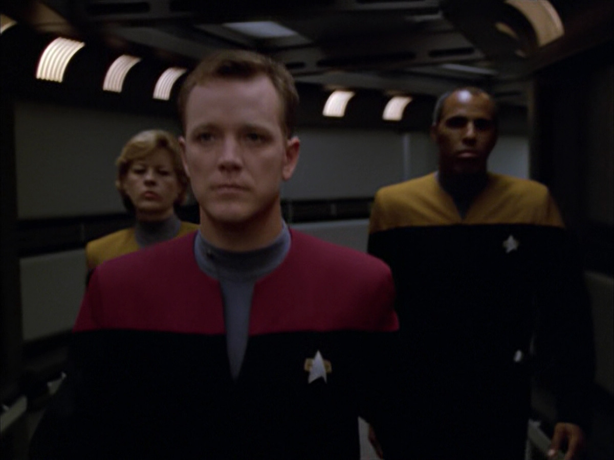 extant_StarTrek_VOY_5x09-ThirtyDays_00050.jpg