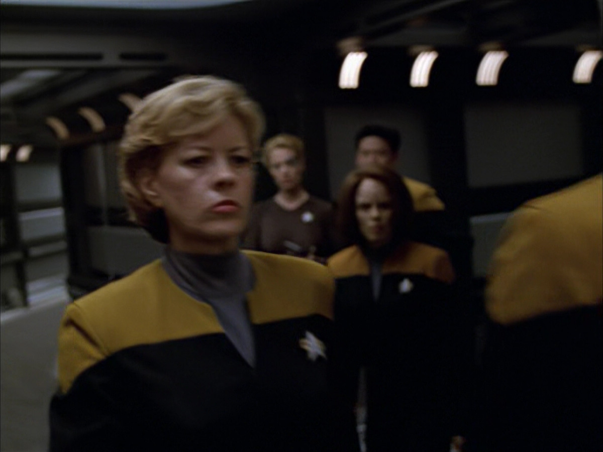 extant_StarTrek_VOY_5x09-ThirtyDays_00055.jpg