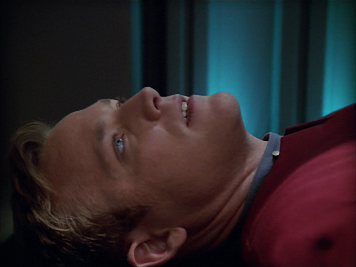 extant_StarTrek_VOY_5x09-ThirtyDays_00127.jpg