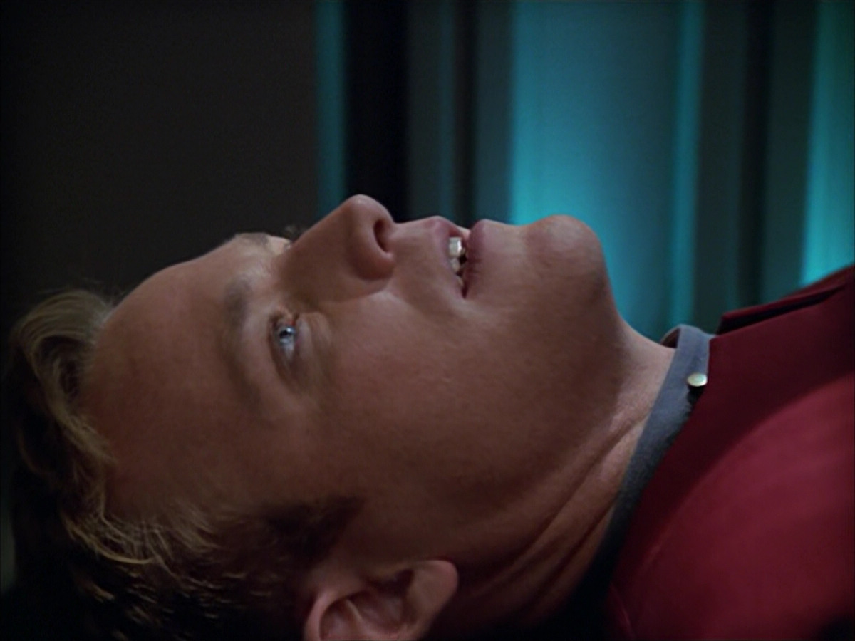 extant_StarTrek_VOY_5x09-ThirtyDays_00128.jpg