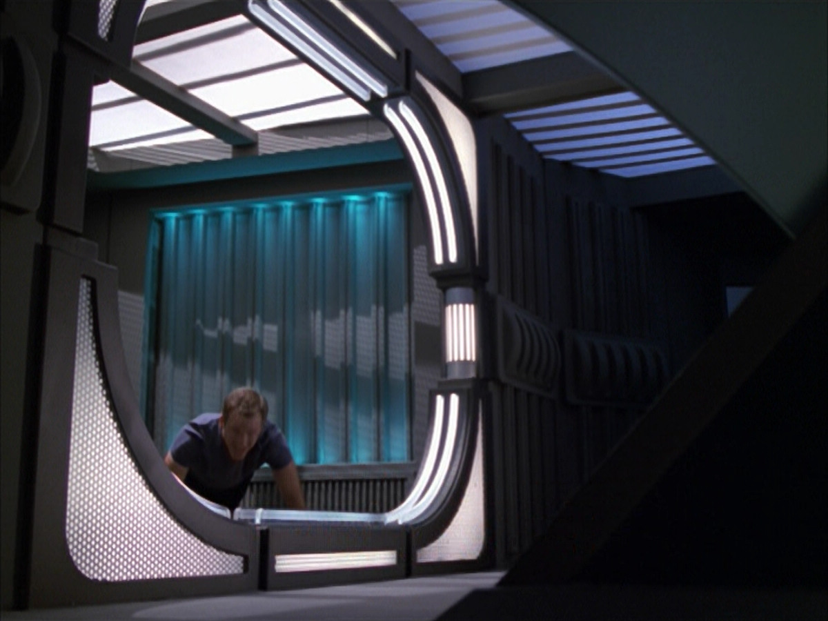 extant_StarTrek_VOY_5x09-ThirtyDays_00305.jpg
