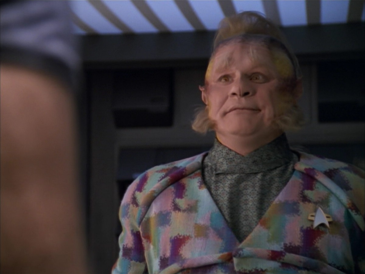extant_StarTrek_VOY_5x09-ThirtyDays_00342.jpg