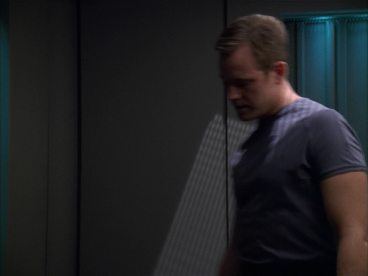 extant_StarTrek_VOY_5x09-ThirtyDays_00422.jpg