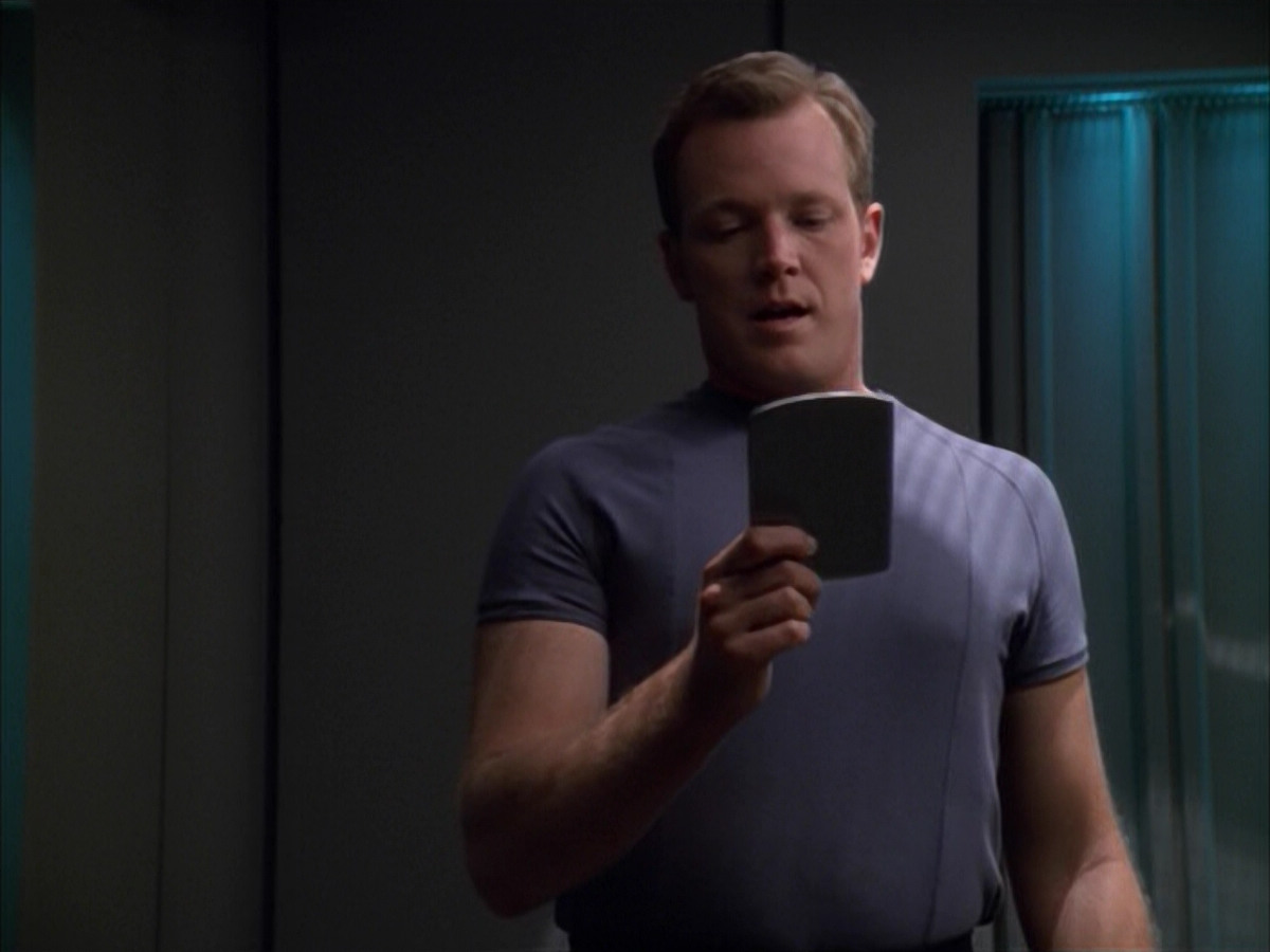 extant_StarTrek_VOY_5x09-ThirtyDays_00426.jpg