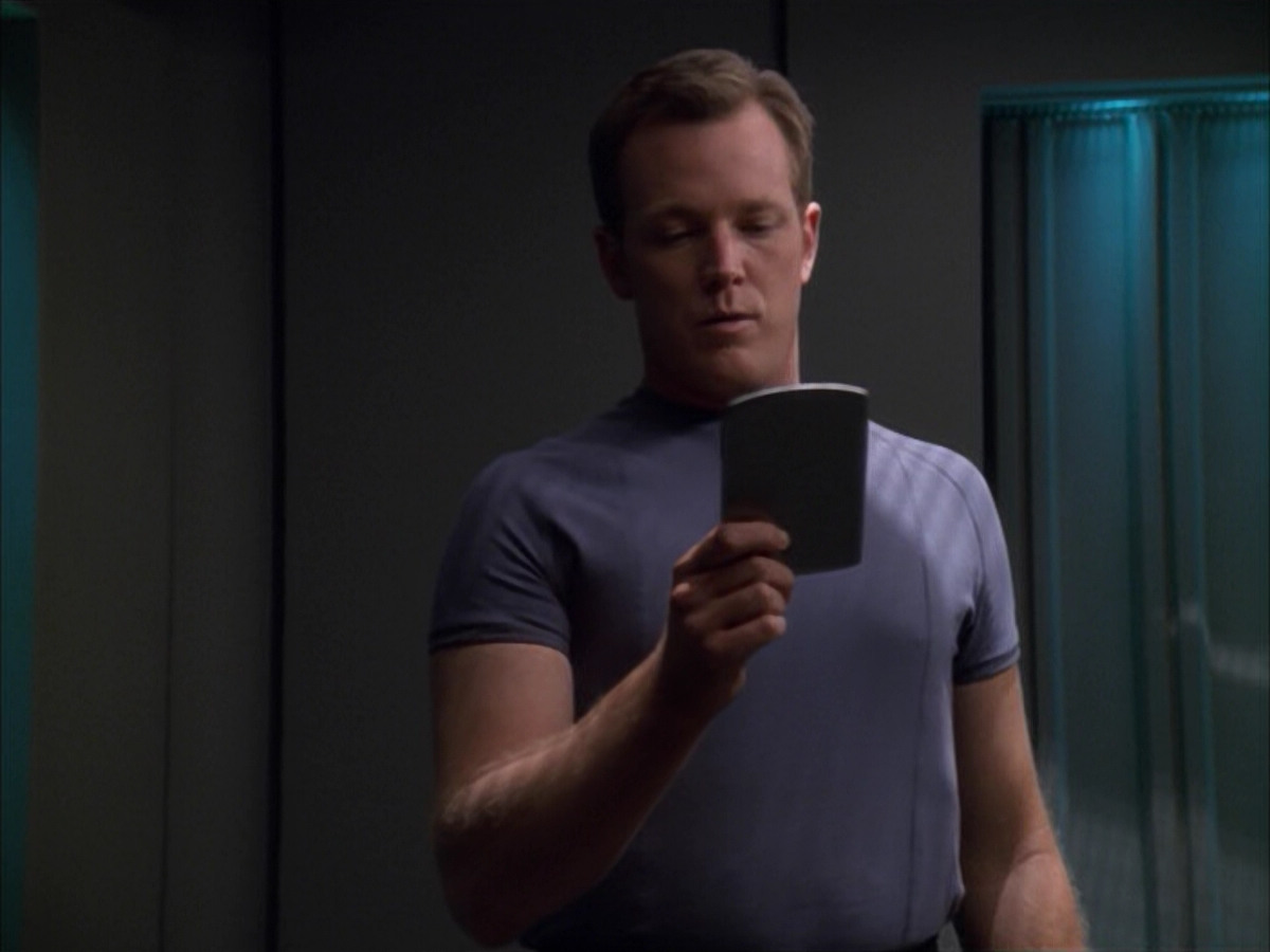 extant_StarTrek_VOY_5x09-ThirtyDays_00427.jpg