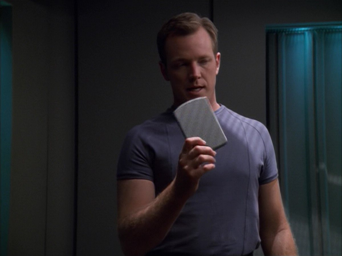 extant_StarTrek_VOY_5x09-ThirtyDays_00428.jpg