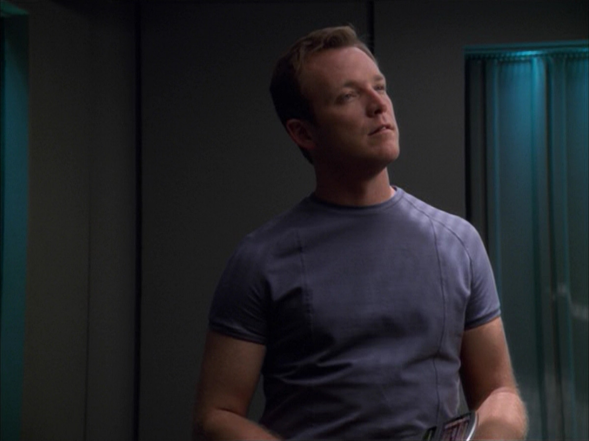 extant_StarTrek_VOY_5x09-ThirtyDays_00433.jpg