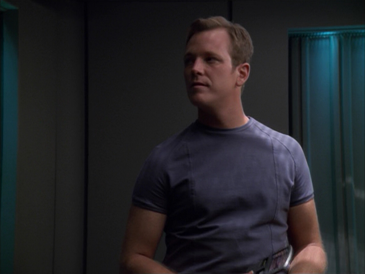extant_StarTrek_VOY_5x09-ThirtyDays_00435.jpg