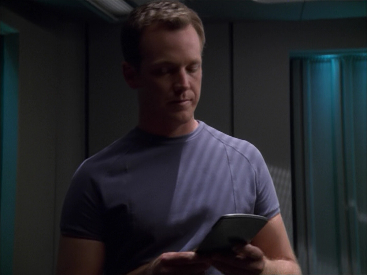 extant_StarTrek_VOY_5x09-ThirtyDays_00447.jpg